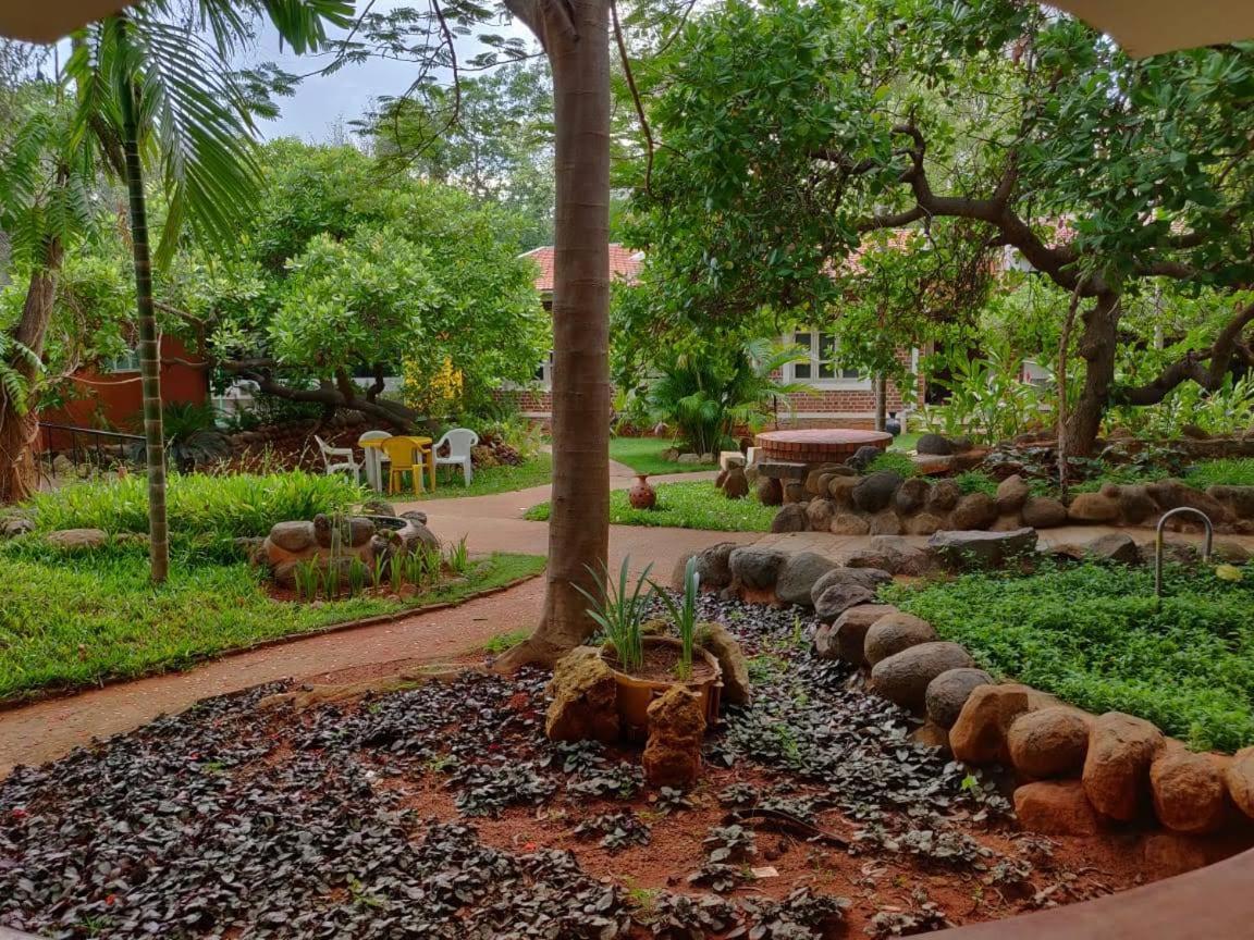 Inn Pondiville Forest Retreat Пондичери Екстериор снимка
