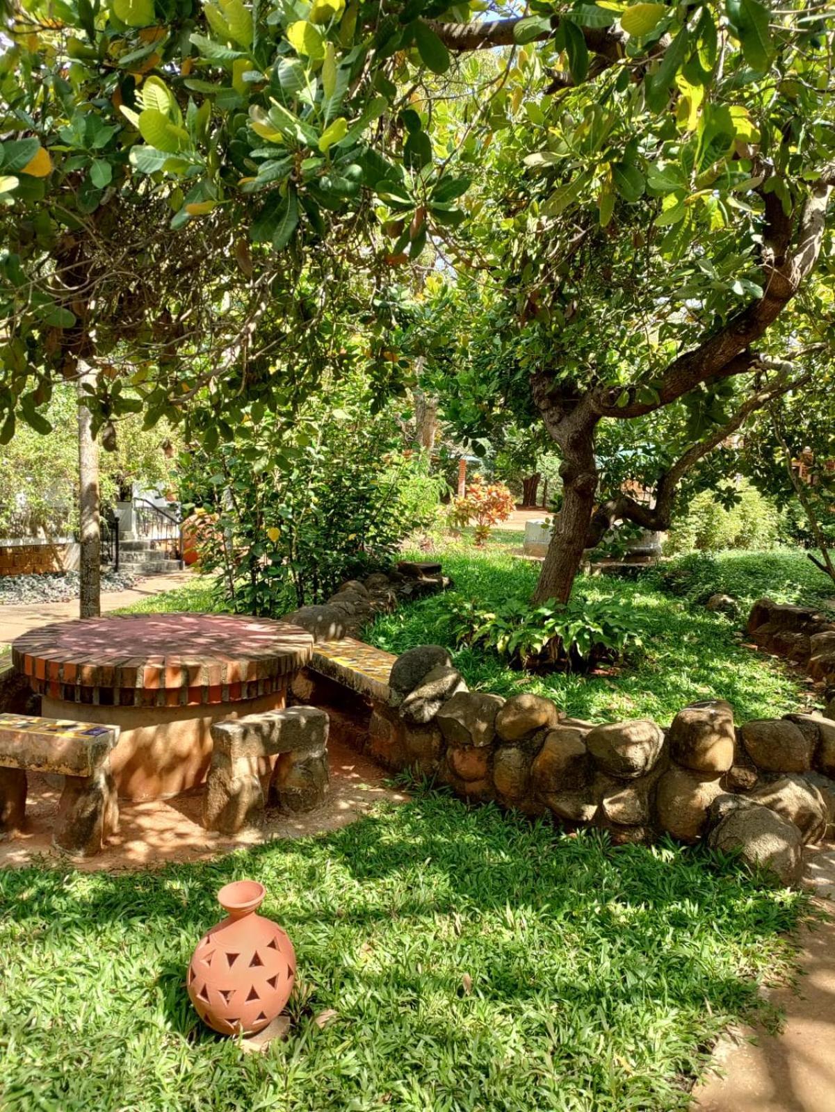 Inn Pondiville Forest Retreat Пондичери Екстериор снимка