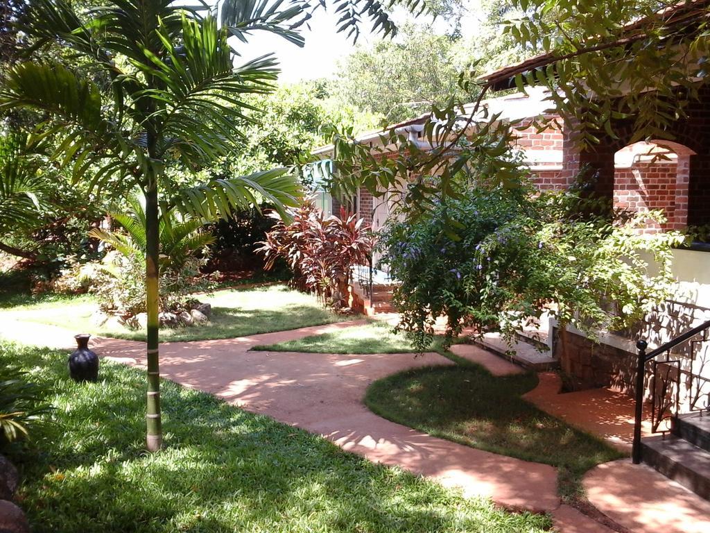 Inn Pondiville Forest Retreat Пондичери Екстериор снимка