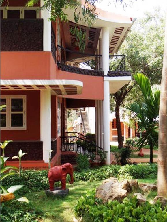 Inn Pondiville Forest Retreat Пондичери Екстериор снимка